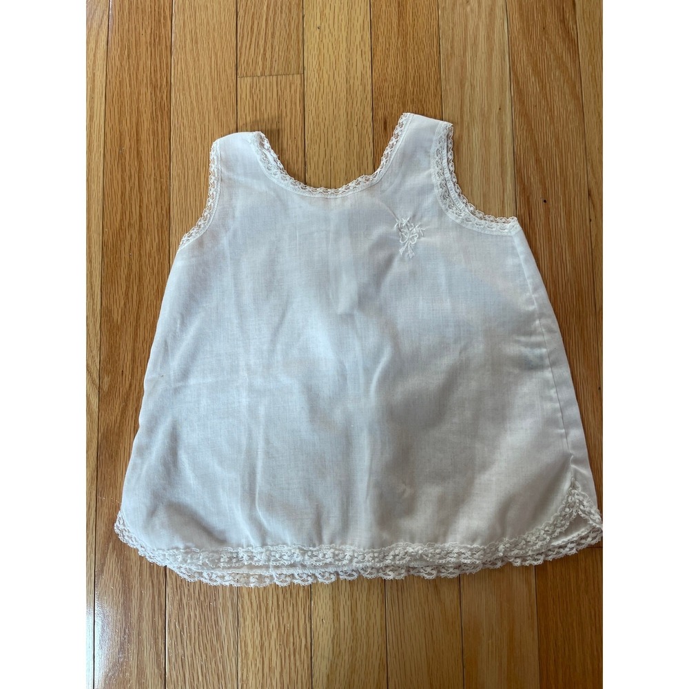 BABY cotton slip/tunic/dress white EMBROIDERED flower/bow‎ size 24 M, lace trim